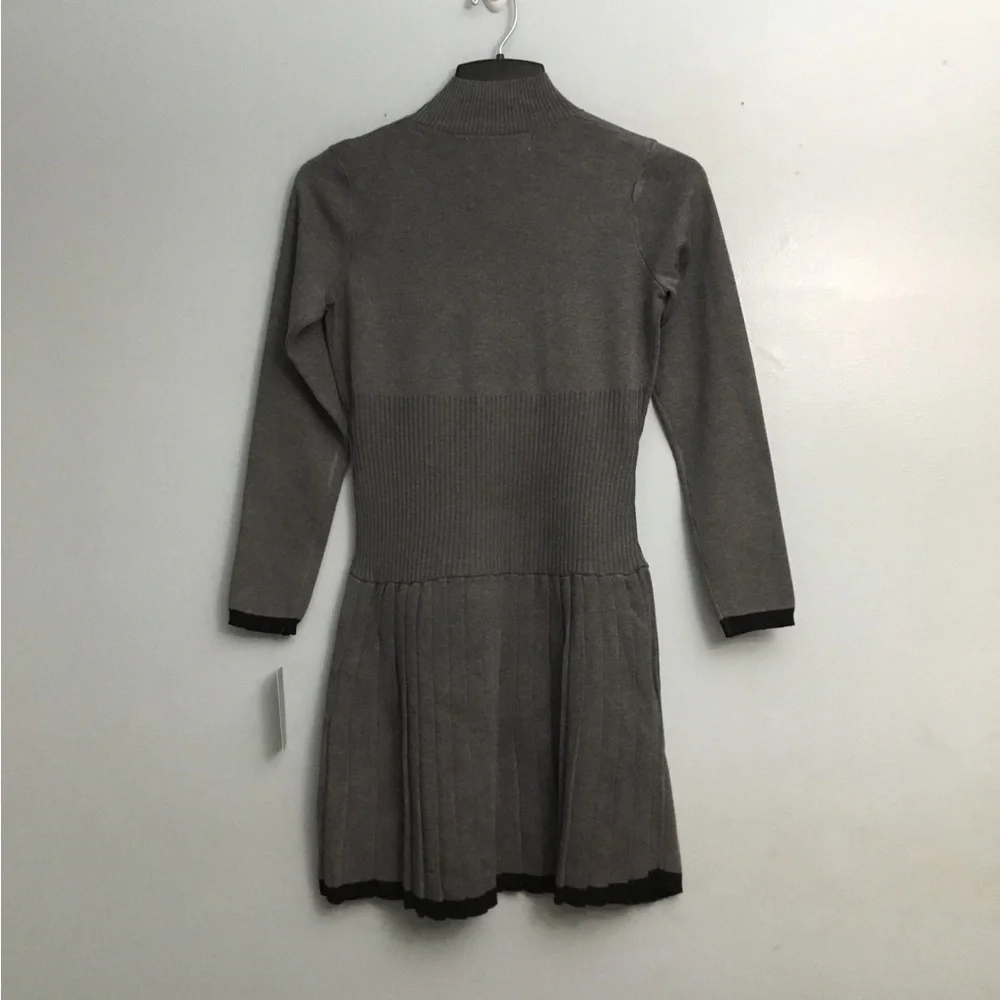 TAYLOR DRESSES - Picture 9 of 15